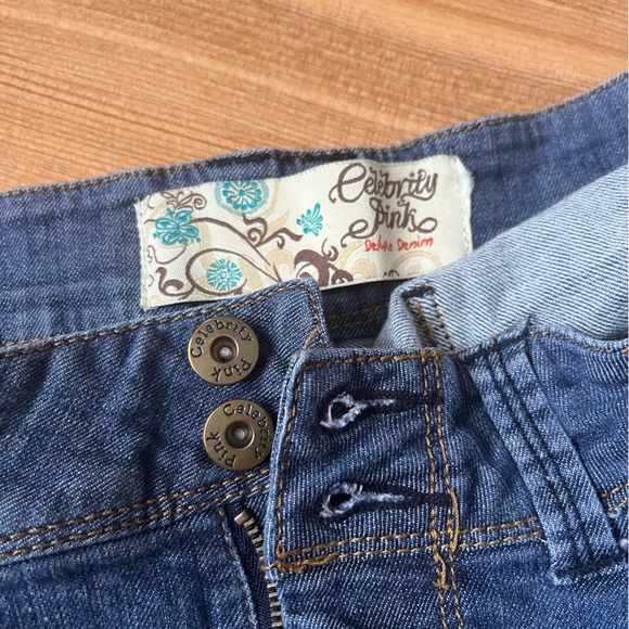 Celebrity pink flare jean - Picture 3 of 4